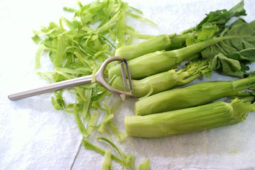 姜汁芥蓝片的做法(润肤去皱瘦身健美爽口菜)